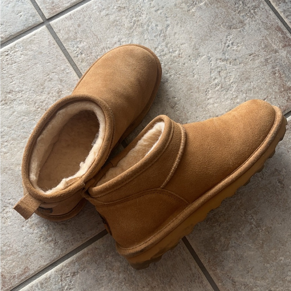 BEARPAW Women's Super Shorty Boots